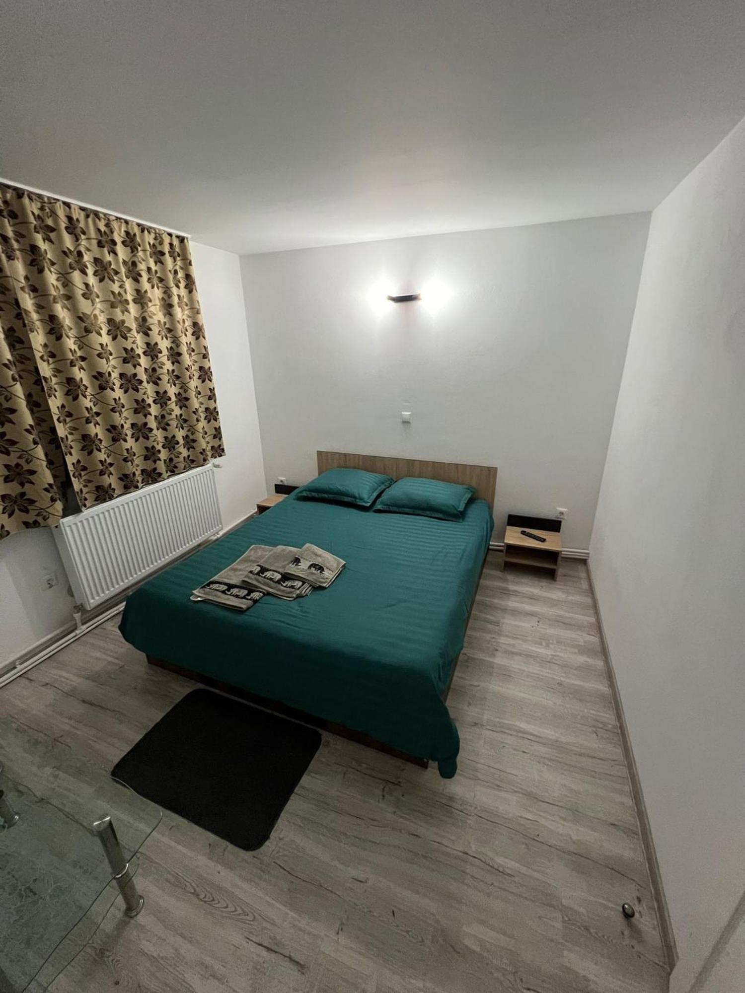 Garsoniera Casa Dragoeni, Targu Jiu Apartamento Exterior foto